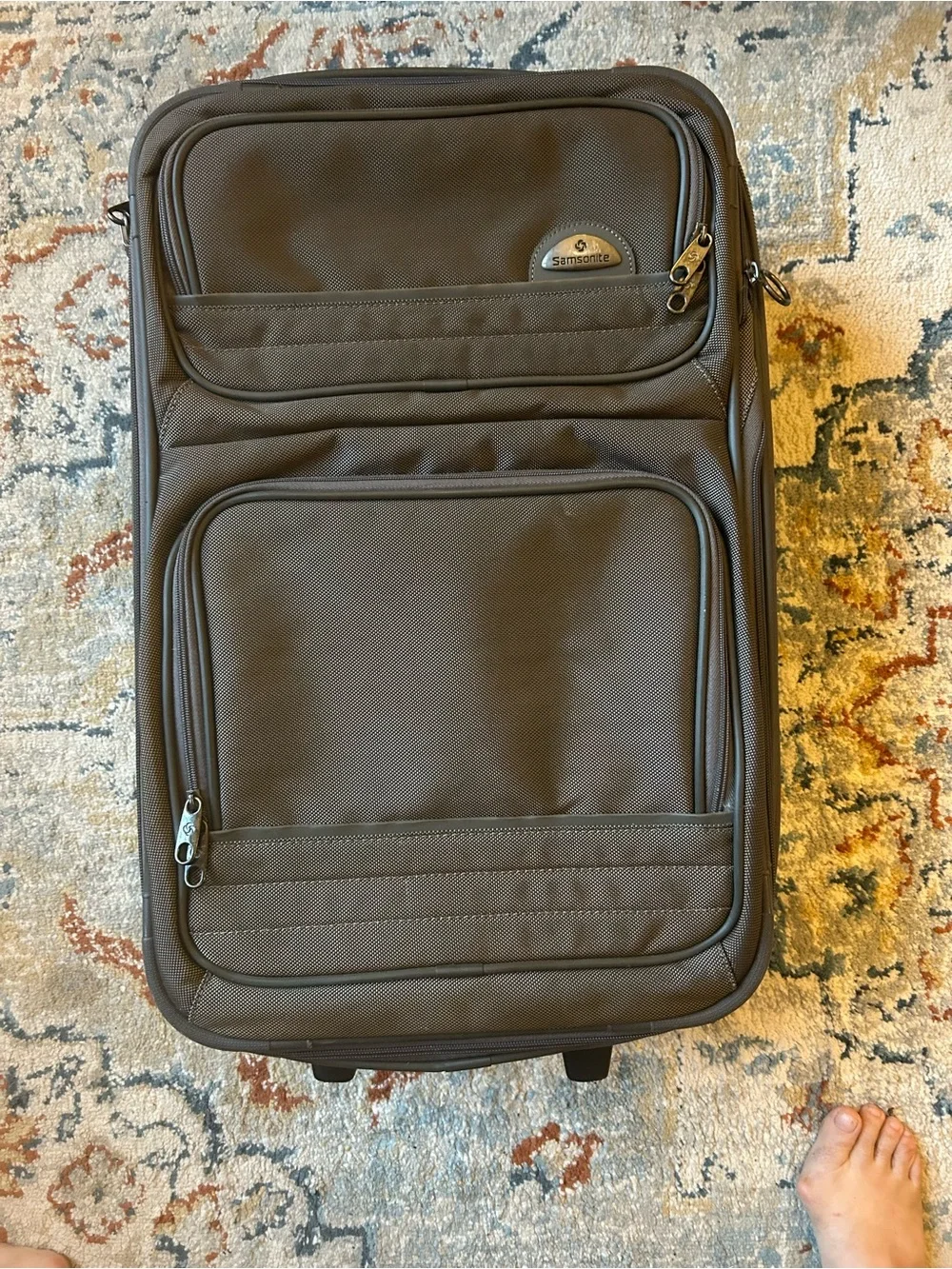 Samsonite 2-Wheel Softside Carry-On Suitcase Gray 24” Good Condition